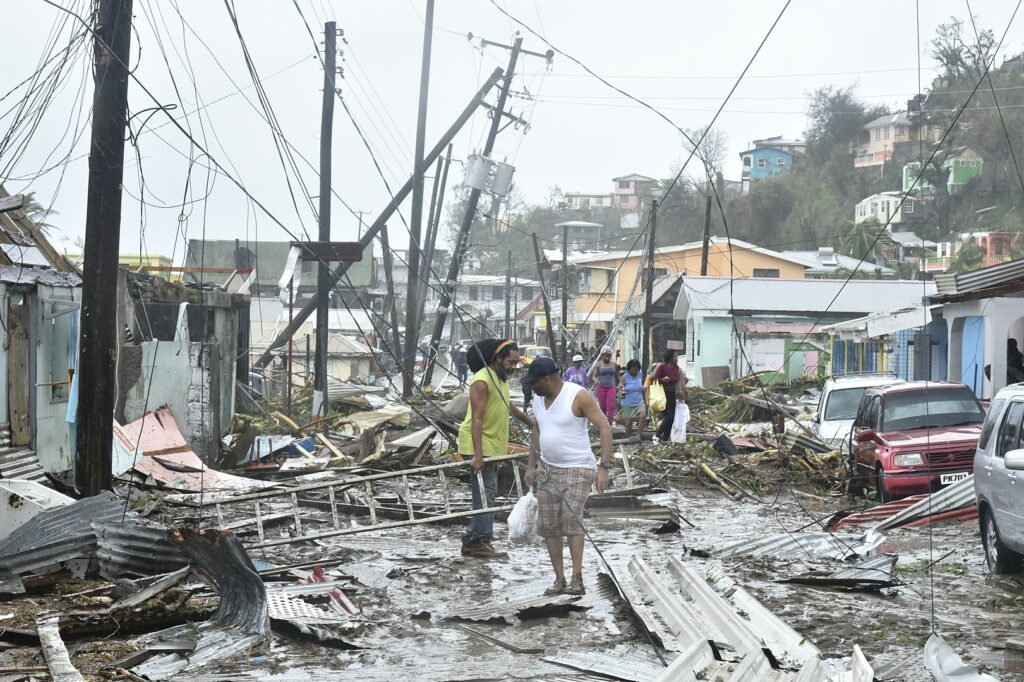 Verwüstete Antilleninsel Dominica nach Durchzug des Hurrikans Maria