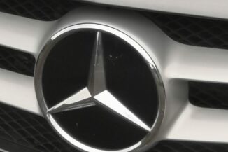 Kühler mit Mercedes-Stern