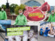 Greenpeace-Aktivisten protestieren vor dem Kanzleramt gegen Billigfleisch