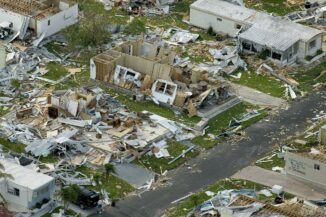 zerstörte Wohnhäuser nach Durchzug eines Hurrikans
