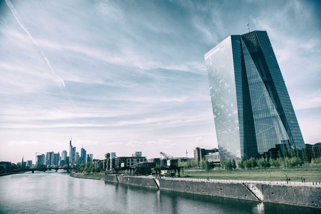 EZB-Tower in Frankfurt am Main: Aufseher kalkulieren Klimarisiken