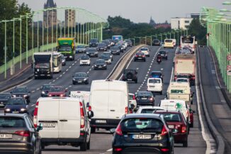 Berufsverkehr auf städtischer Ausfallstraße: Die Einführung der Abgasnorm Euro 7 soll für bessere Luft sorgen