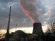 Kernkraftwerk Emsland in der Abenddämmerung - neu entflammte Sympathie für Atomkraft