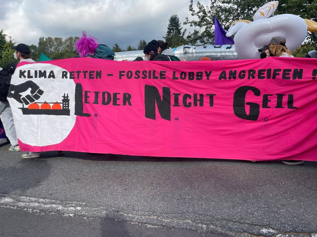 Protest gegen LNG-Terminal vor Rügen: Gutachten des DIW hält Projekt für unnötig, umweltschädlich und klimapolitisch kontraproduktiv (Foto: Ende Gelände)