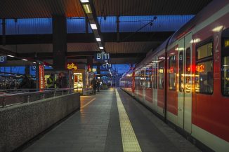 Leerer Bahnsteig: Der Streit um die Finanzierung des Deutschlandtickets bedroht das Projekt