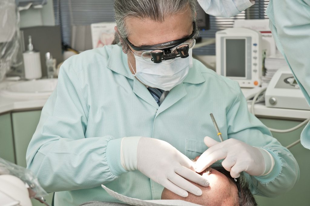 Behandlung beim Zahnarzt: EU verbietet Amalgam