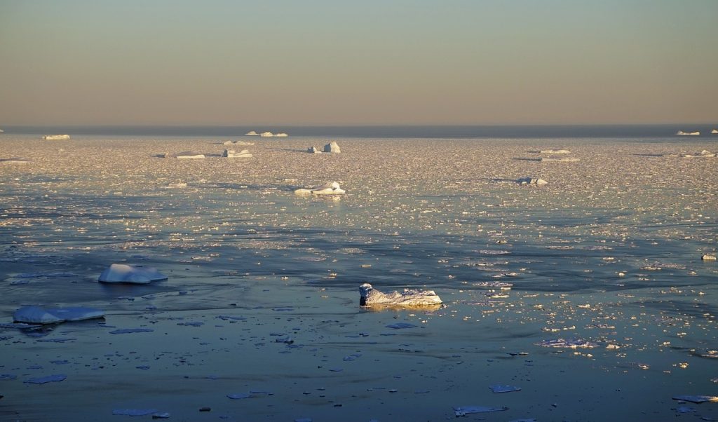 Eismeer bei Grönland Ohne Golfstrom könnten die Temperaturen in Europa erheblich sinken (Bernd Hildebrandt/Pixabay)