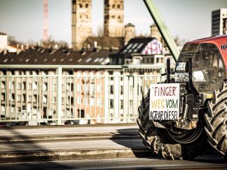 Bauernprotest per Traktor gegen Subventionskürzungen und Umweltauflagen: Mehr Digitalisierung, weniger Klimagase
