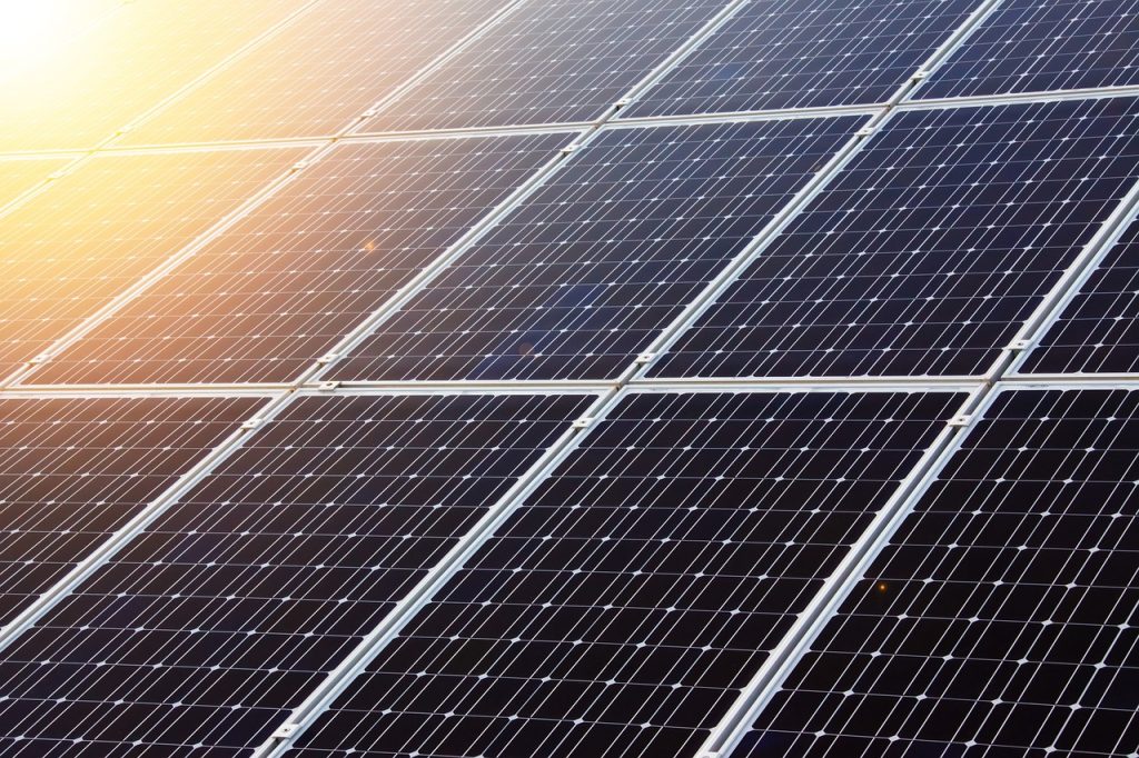 Solarzellen made in China: Solarindustrie in Deutschland kapituliert ein zweites Mal (Foto: PublicDomainPictures / pixabay)