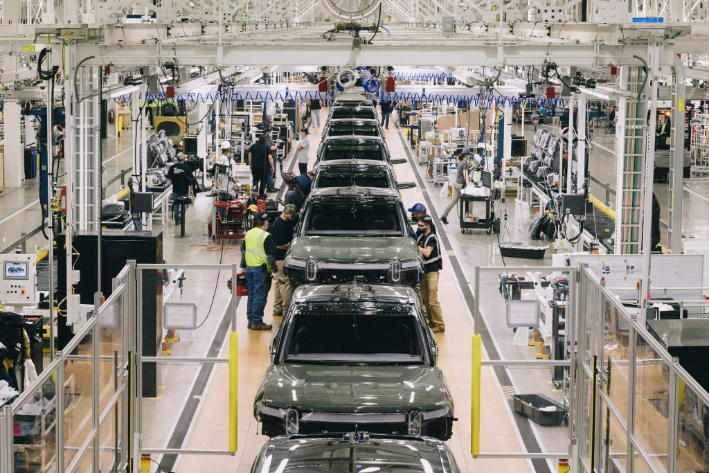Rivian-Fabrik in den USA: VW hofft auf ein Ende seiner Software-Malaise